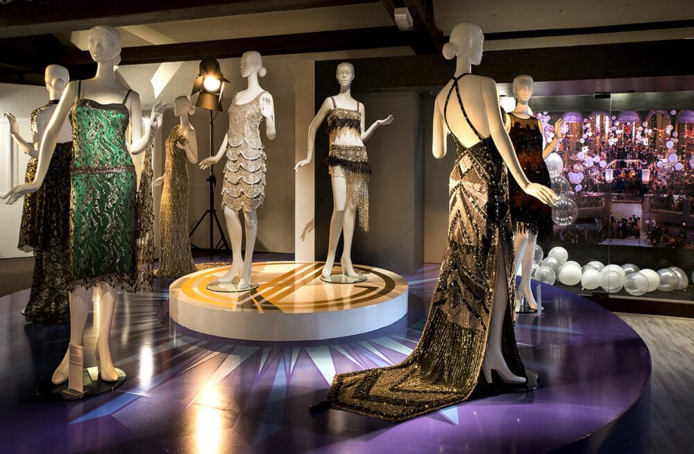 Costumes du film « Gatsby le Magnifique » exposés au musée des dentelles et broderies de Caudry en 2014