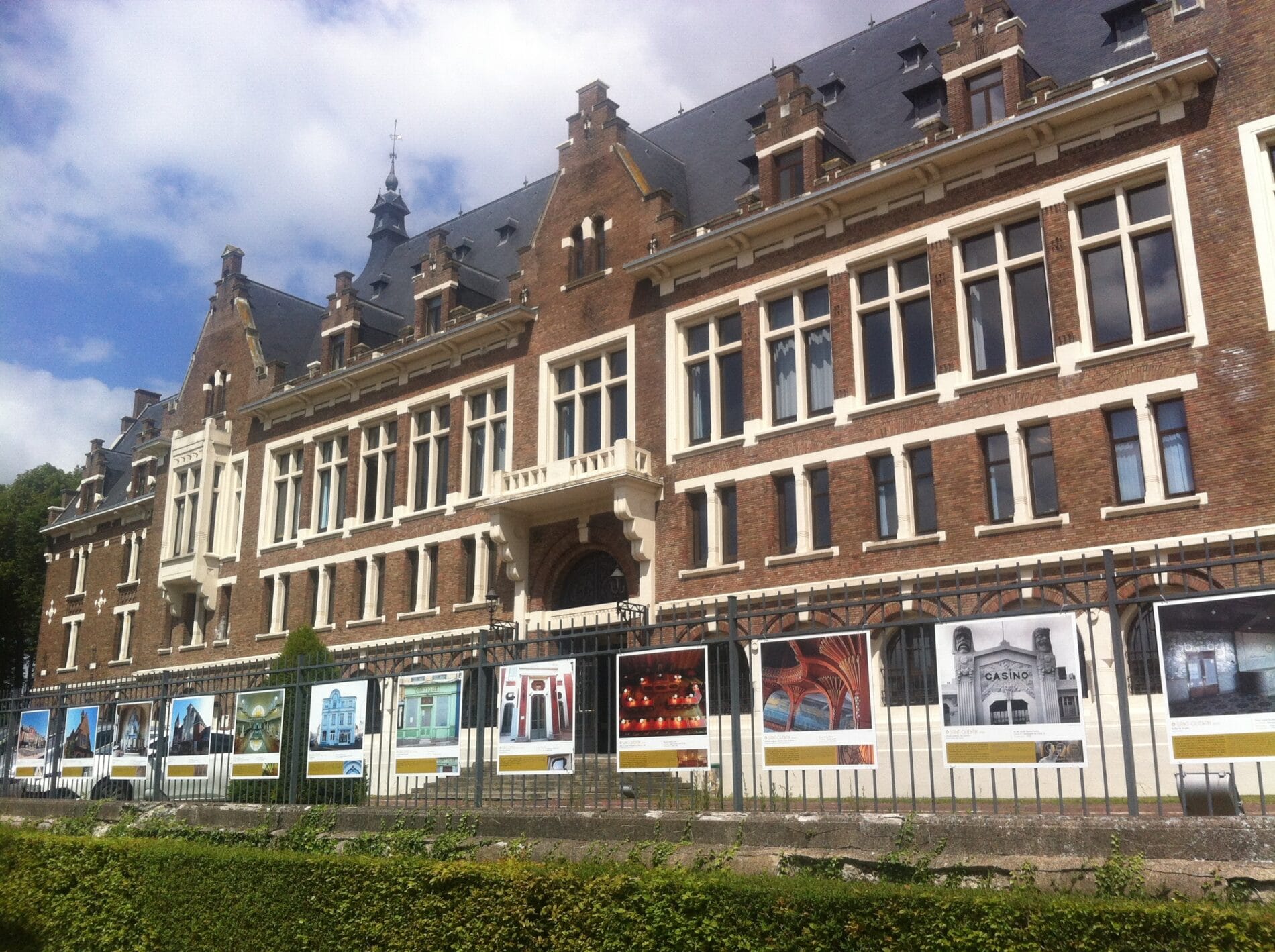 Exposition itinérante 2017 sur les grilles de la Fac Jean Perrin, Lens