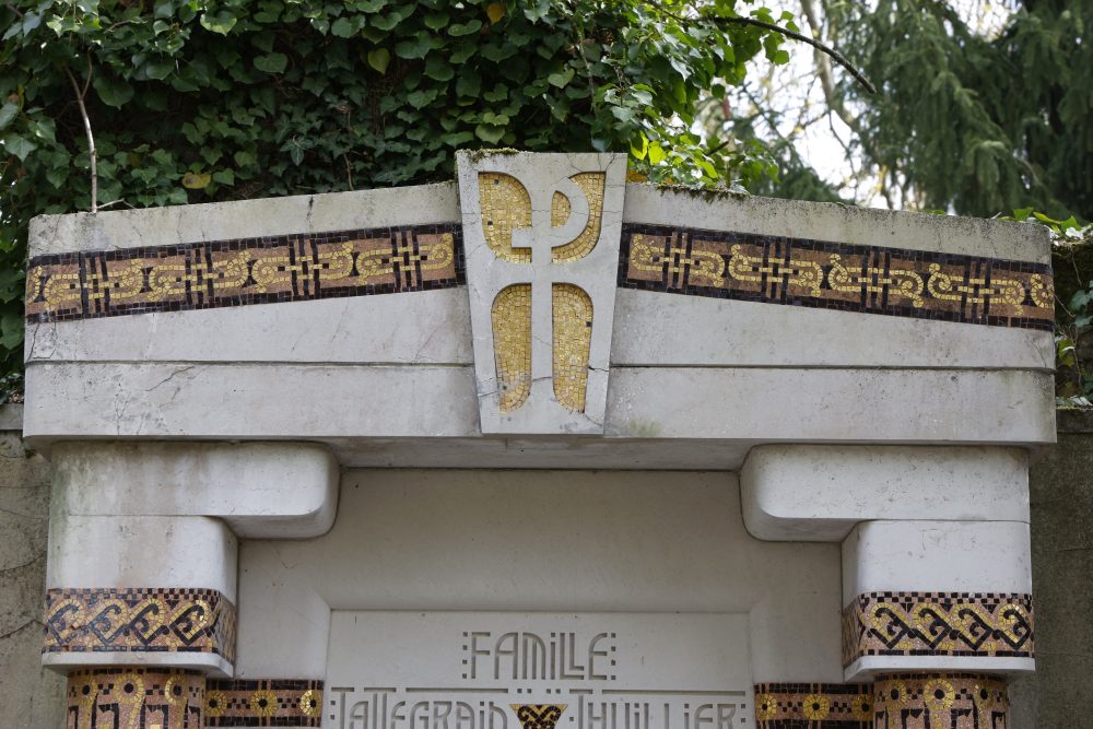 Mosaïque dans le cimetière de la Madeleine