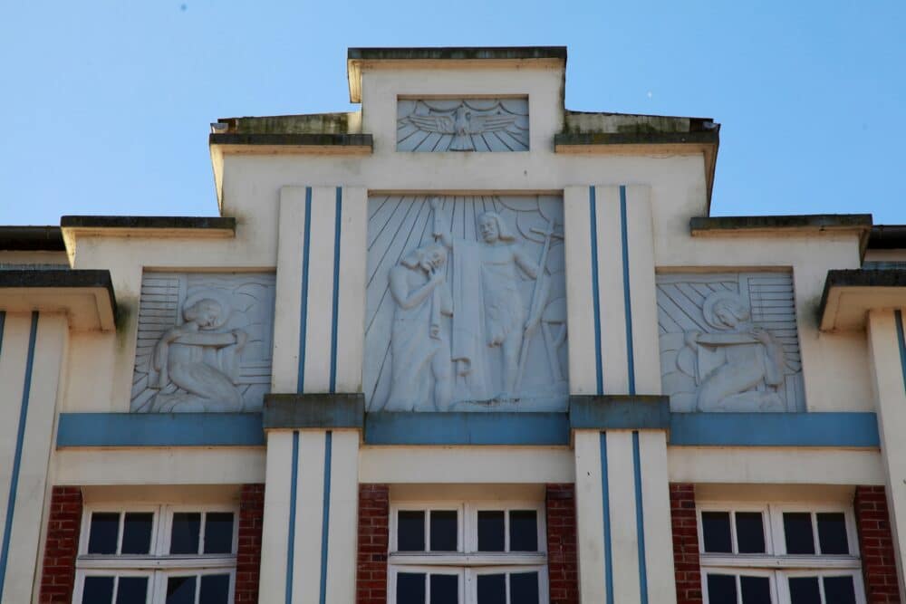 Collège Saint-Jean de Bapaume – Détails Art déco © Arras Pays d’Artois Tourisme