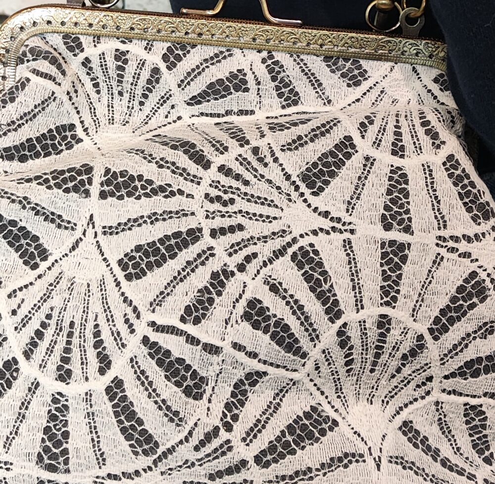 Customisation d’un accessoire de mode art déco