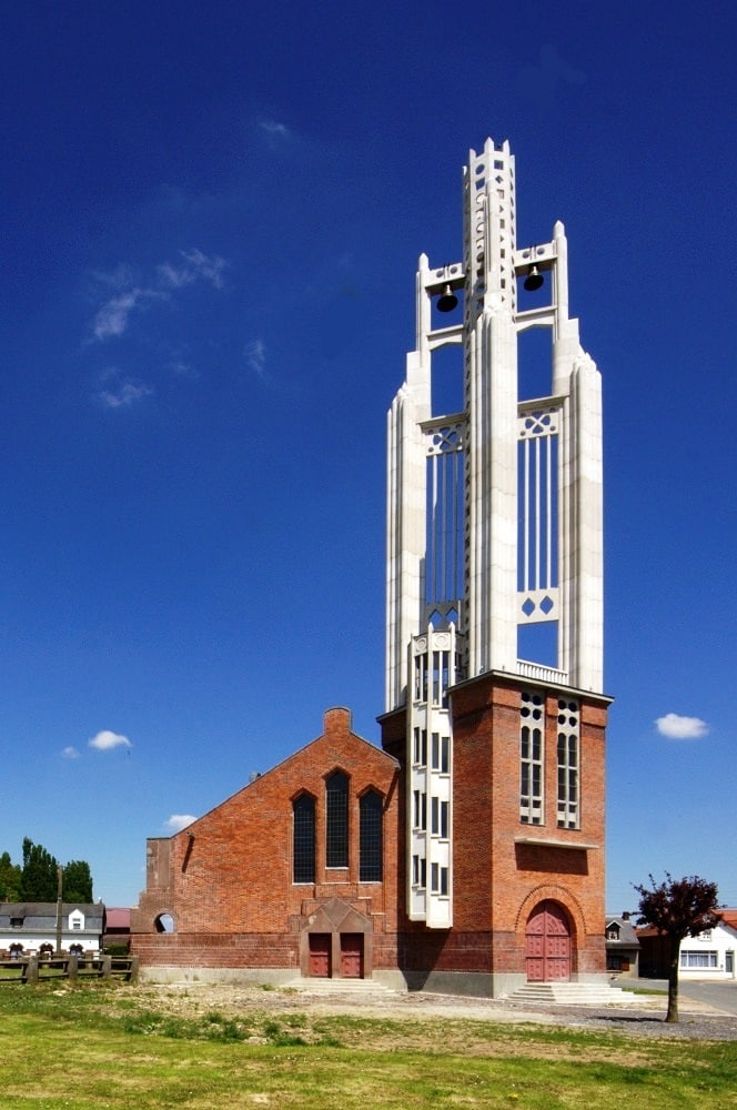 Rocquigny. Vue d’ensemble de l’église Notre-Dame de Roquigny