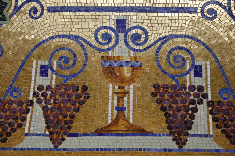 Détail – Mosaïque au cimetière Saint-Acheul (ancien)