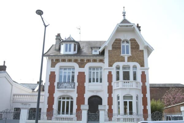 De l'hôtel de ville à la rue de Baudreuil