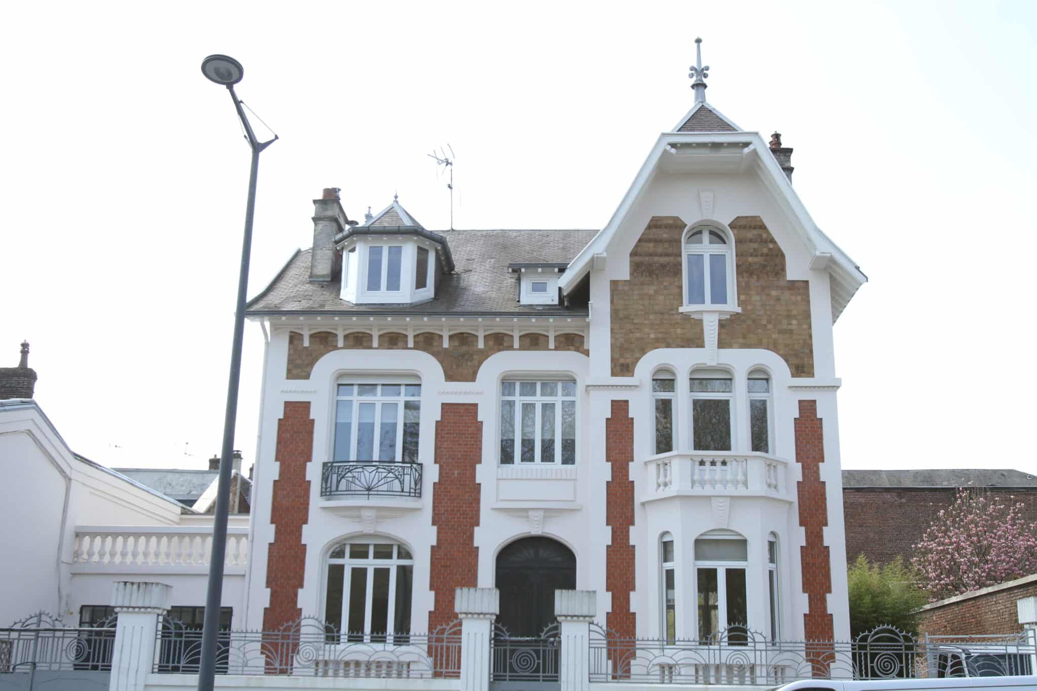 De l’hôtel de ville à la rue de Baudreuil